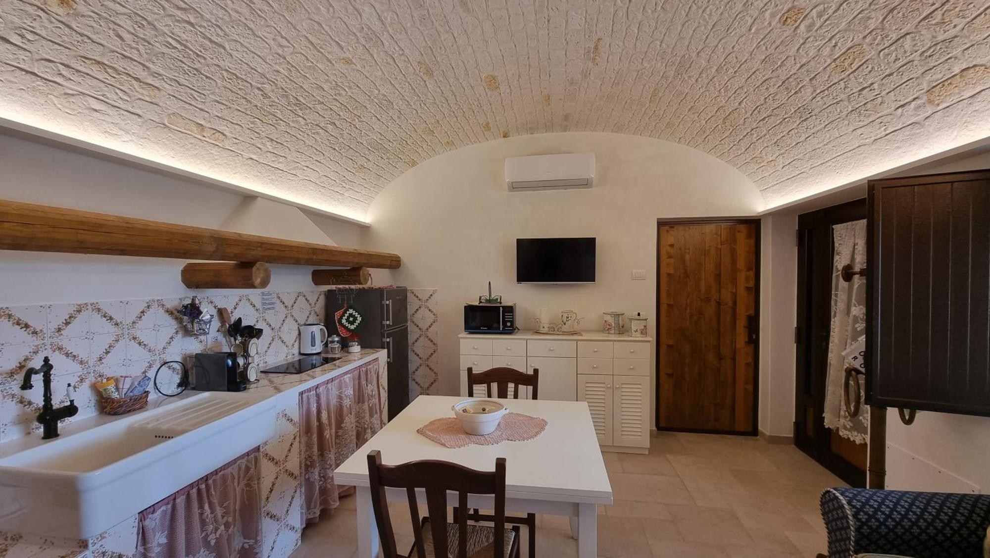 Valle D'Itria Trulli E Alcova Mikael Cisternino Eksteriør bilde